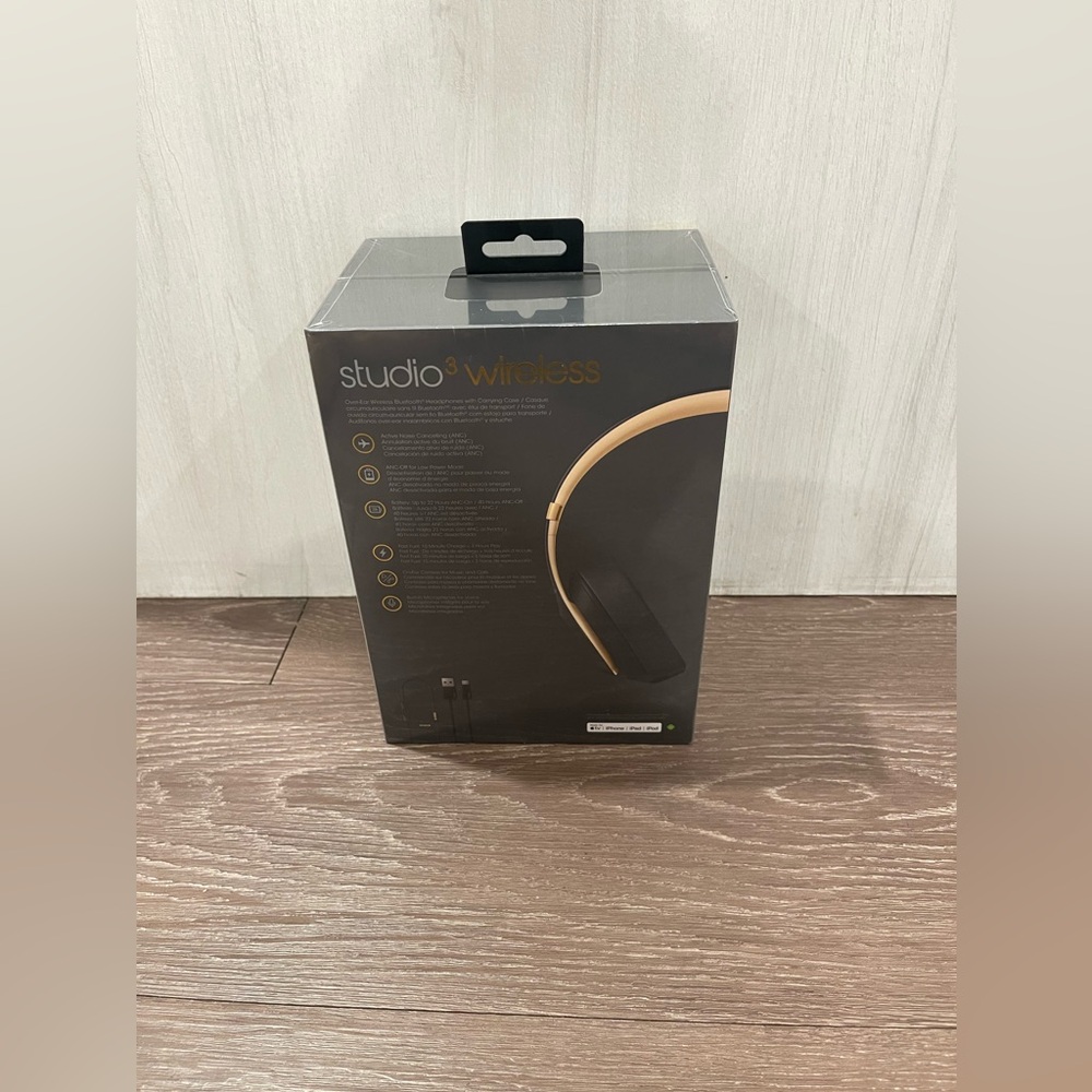 Beats Studio 3 Wireless Headphones - Shadow Gray - Picture 2 of 6